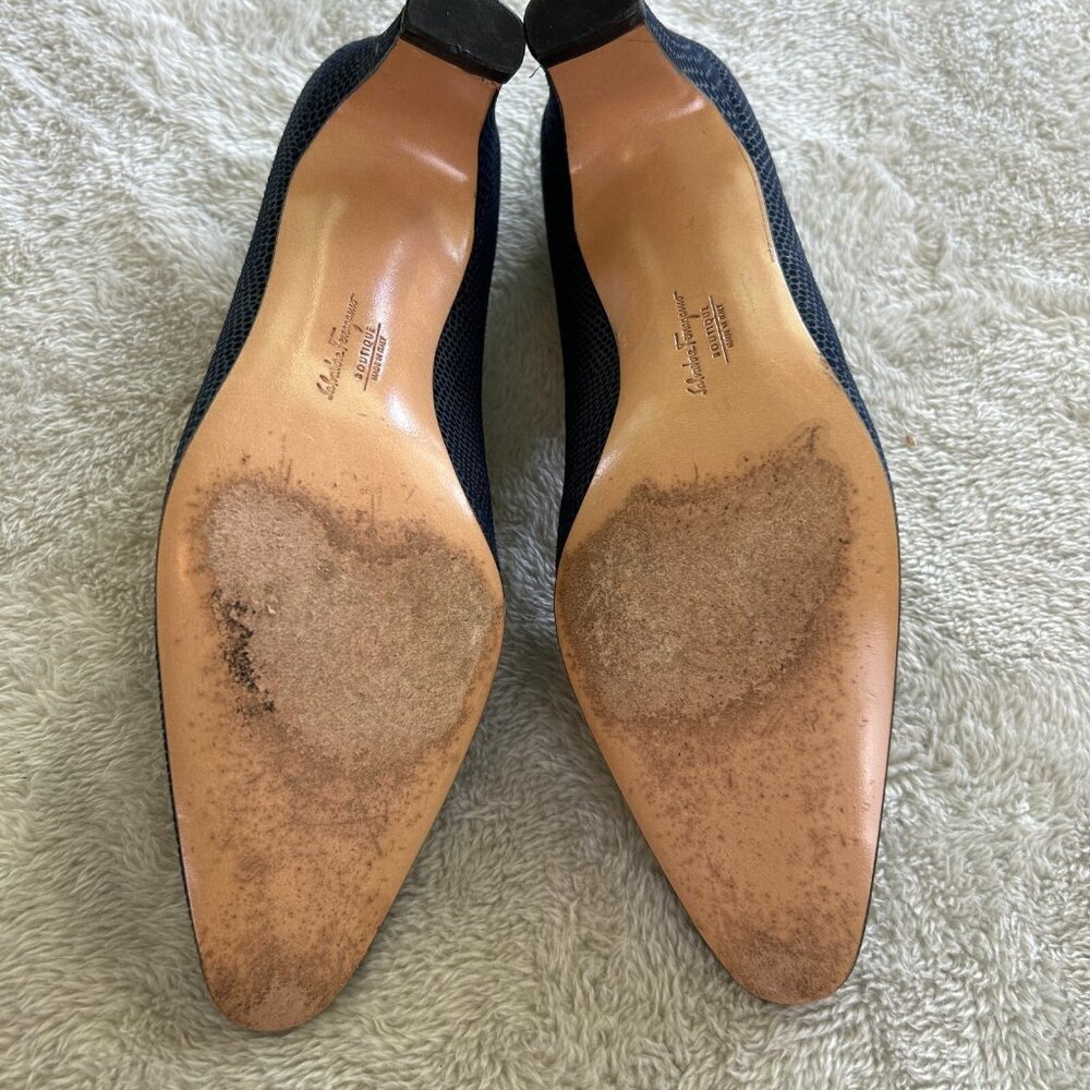 Salvatore Ferragamo Boutique Pumps Womens 6-1/2 B Blue Suede Reptile Textured - Picture 8 of 10